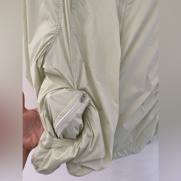 Athleta S Expedition Jacket Celadon Tint Green Light Green Hooded Windbreaker - Picture 9 of 10